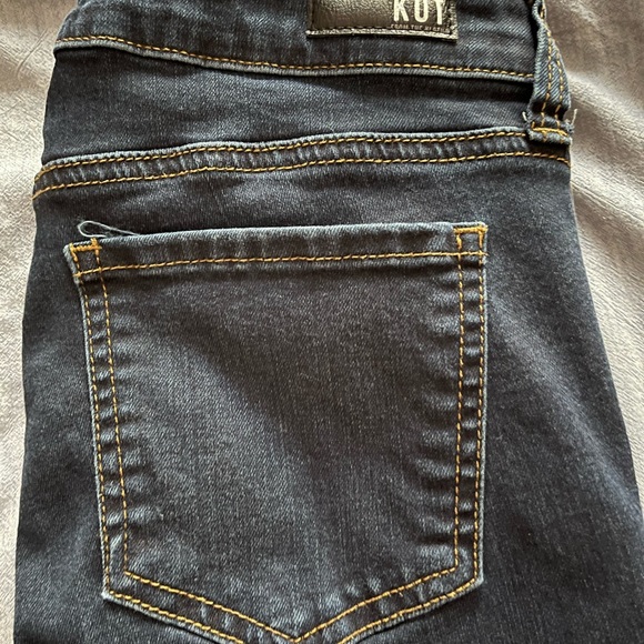 Kut from Kloth Connie Ankle Skinny stretch jeans with raw hem - Picture 3 of 10